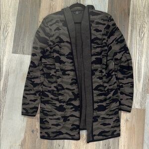 Rachel Zoe Women's Black and Gray Camouflage Cardigan